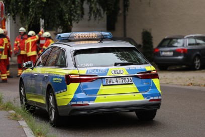 Kuchen: Grosseinsazt der Feuerwehr. Gemeldeter Dachstuhlbrand entpuppt sich als Kellerbrand. Verursacht durch einen Trockner.