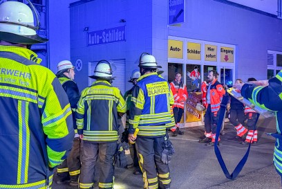 Kirchheim: Rauchentwicklung in Tiefgarage fueht zu Feuerwehr Einsatz 
