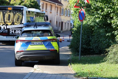 Hattenhofen: Erneuter Dachstuhlbrand. Feuerwehren Hattenhofen, Schlierbach und Uhingen ruecken aus.