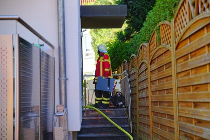 Ostfildern: 18 Jaehriger verursacht Kuechenbrand - Mehrfamilienhaus nichtmehr Bewohnerbar 