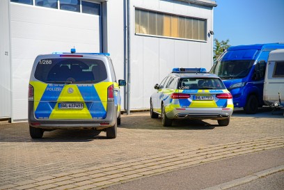 Bissingen: Brand in Firma - Maschinenbrand fuehrt zu Feuerwehreinsatz