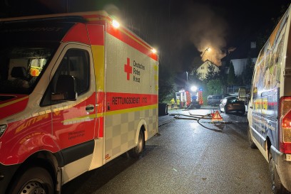 Aichtal-Neuenhaus: Gebaeudebrand fordert die Einsatzkraefte 