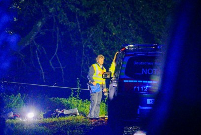 Kirchheim: Tragischer Verkehrsunfall Motorradfahrer prallt gegen Baum und wird Lebensgefaehrlich verletzt 