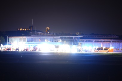 Flughafen Stuttgart:  Kabelbrand in einem Betriebsgebaeude am Flughafen - Flugverkehr eingestellt