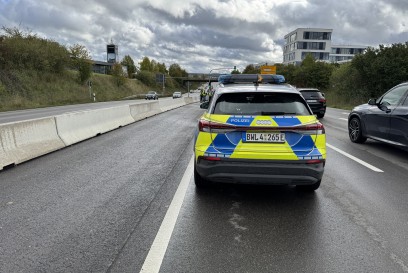 Holzgerlingen: Unachtsamkeit fuer vermutlich zu Heftigem Auffahrunfall auf B464