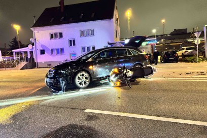 Sindelfingen: PKW uebersieht Motorrad 