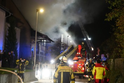 Hepsisau: Vollbrand eines Bauernhauses - Feuerwehr mit Grossaufgebot im Einsatz