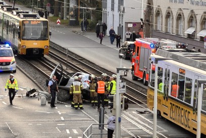 Stuttgart-Ost: Stadtbahn gegen Pkw 