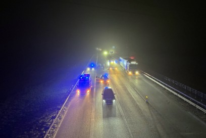 POL-LB: BAB 8, Hoehe Tank- und Rastanlage Denkendorf: Verkehrsunfall mit mehreren Verletzten und hohem Sachschaden Ludwigsburg (ots)