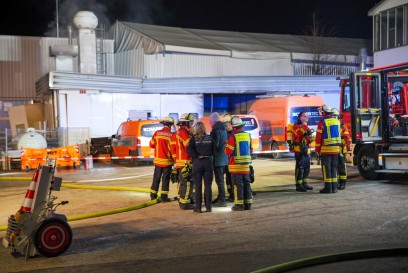 Leinfelden: Brand in Firma fuehrt zu Grosseinsatz