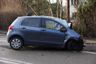 Esslingen: Toedlicher Frontalzusammenstoss