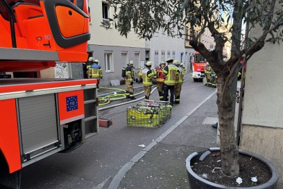 Stuttgart: Kellerbrand in Altstadt fuehrt zu Grosseinsatz 