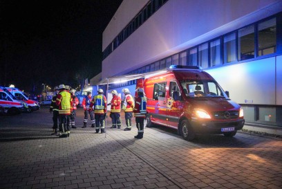 Leinfelden: Grosseinsatz in Chemiefirma - Geborstetes Rohr fuehrt zu Grosseinsatz 