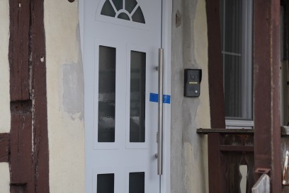 Oppenweiler: Grosseinsatz nach Treppeneinsturz - Feuerwehr und Rettungskraefte im EInsatz