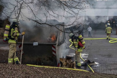 Sindelfingen-Hinterweil: Brand einer Schuttmulde - vermutlich Brandstiftung