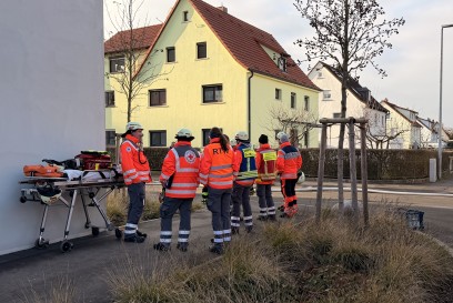 Metzingen: Brand fuehrt zu Grosseinsatz - 3 Verletzte und 8 betroffene 