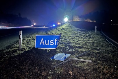 POL-LB: BAB 8 Rutesheim: 40-Jaehriger bei Verkehrsunfall schwer verletzt Ludwigsburg (ots)