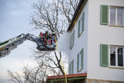 Unterensingen: Brand in Gebaeude - Treppenhaus durch den Brand ausgebrannd