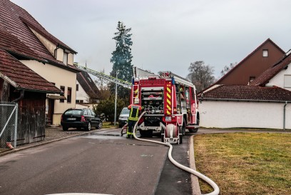 Herrenberg-Kuppingen: Kaminbrand fordert die Feuerwehr ueber Stunden