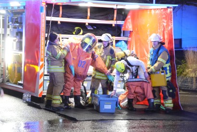 Deizisau: Ausgelaufene Lauge bei Cocoa-Cola Werk-Gefahrgutzug der Feuerwehr im Einsatz