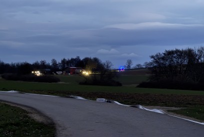 Grafenberg (RT): Einsatz der Rettungskraefte nach Gasaustritt