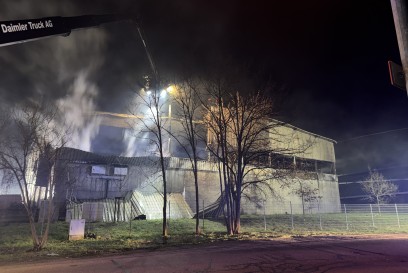 Karlsruhe: Grossbrand im Rheinhafen verursacht Millionenschaden 