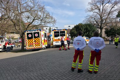 Leonberg: Pfefferspray an Schule versprueht - Grosseinsatz der Rettungskraefte 