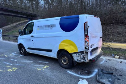 Stuttgart: B14 schwerer Unfall mit Motorrad - Fahrer schwer verletzt