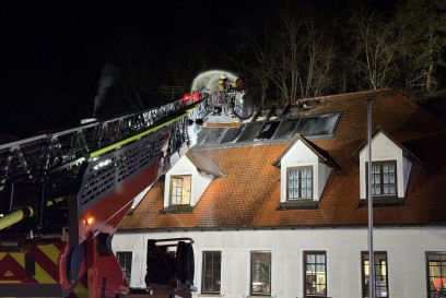 Starzach: Dachstuhl von Golfclub Restaurant in Flammen
