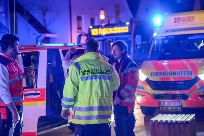 Leinfelden: Messerstecherei fordert zwei verletzte - Streit vor Doenerladen eskaliert 