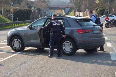 Weil der Stadt: 20-jaehrige nach Motorradunfall schwer verletzt