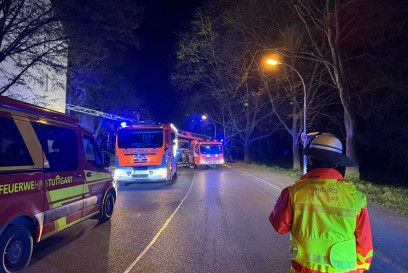 Stuttgart: Wohnungsbrand in einem Mehrfamilienhaus in Stuttgart-Fasanenhof (ots)