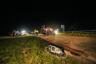 Aichtal: Schwerer Unfall zwischen Traktorgespann und PKW - 2 Verletzte 
