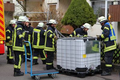 Asperg: Heizoel laeuft in Keller aus