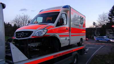 Leonberg: Verkhersunfall mit Rettungswagen