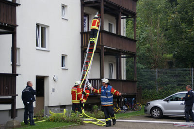 Bad Urach: Brand auf Balkon eines Mehrfamilienhauses