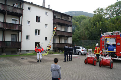 Bad Urach: Brand auf Balkon eines Mehrfamilienhauses