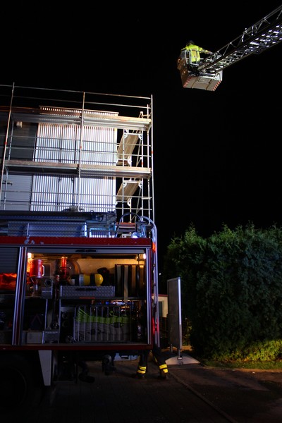 Bietigheim: Baucontainer brennt voellig aus