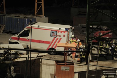 Stuttgart: Baggerfahrer auf S21 Baustelle verletzt