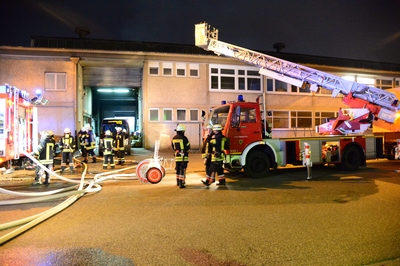 Esslingen: Brand in Lueftungsanlage in einer Firma